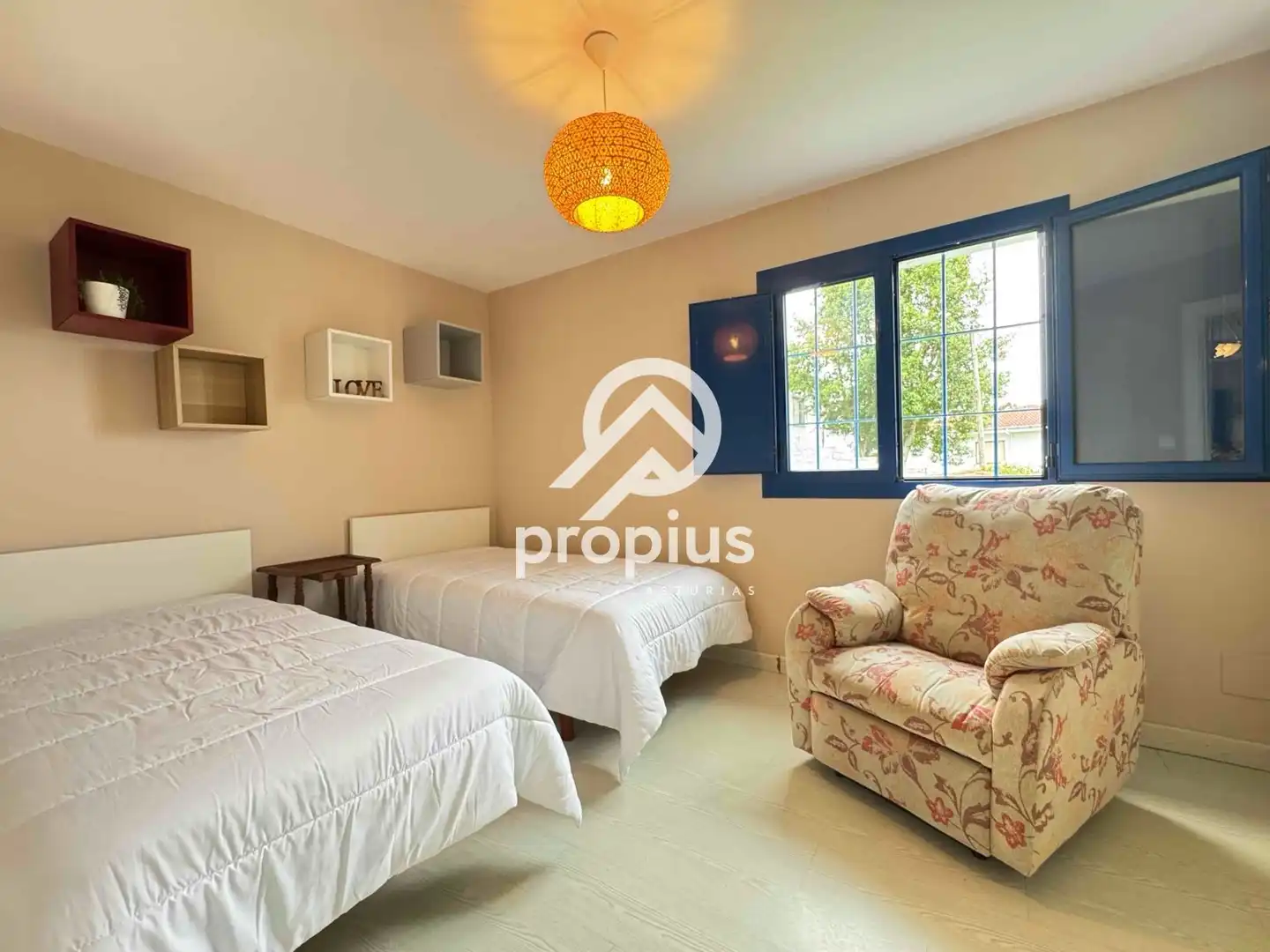 Habitación de Casa o chalet en venta en Ribadesella con Calefacción, Jardín privado y Terraza