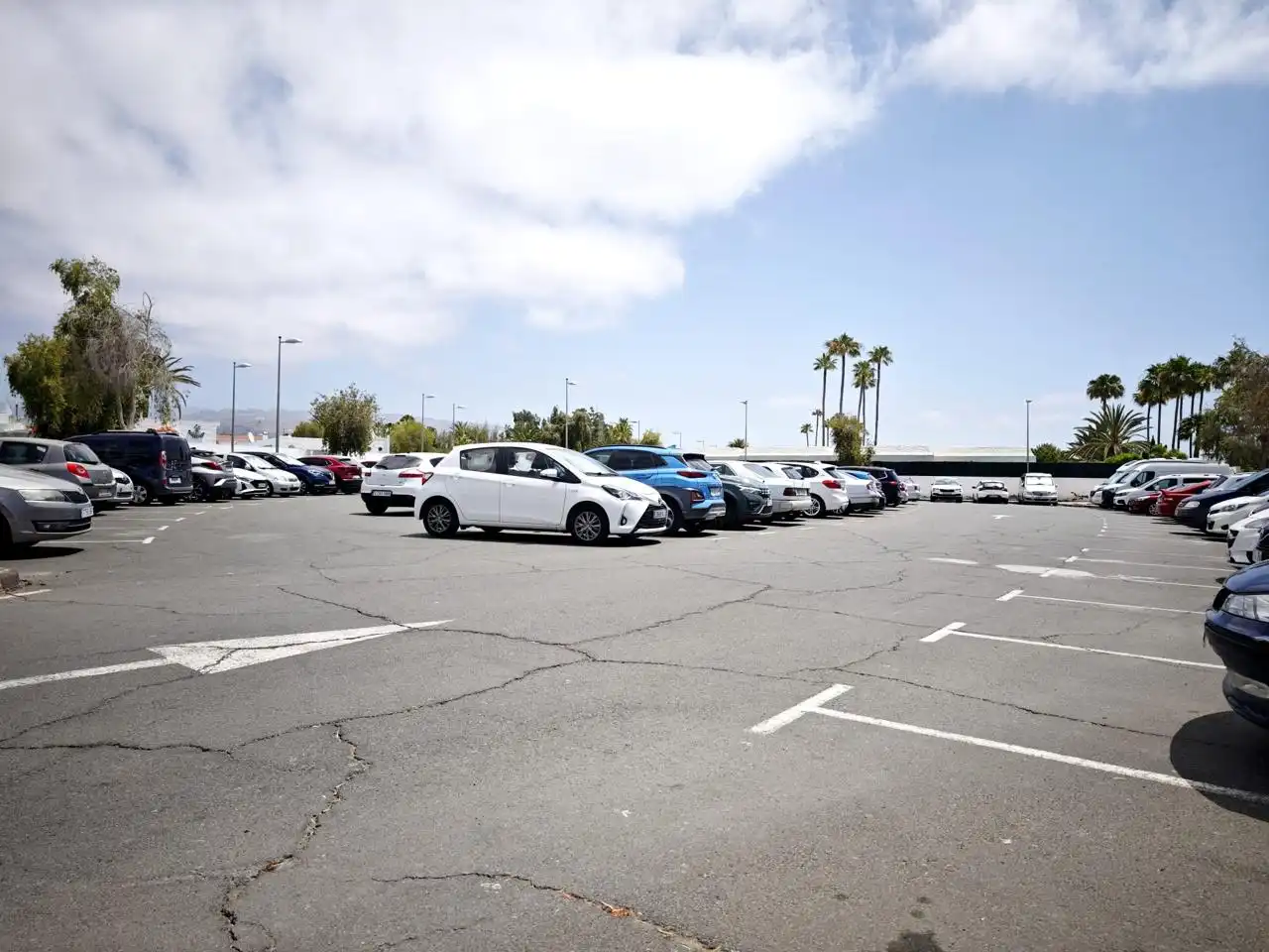 Parking de Planta baja de alquiler en San Bartolomé de Tirajana con Terraza, Amueblado y Internet