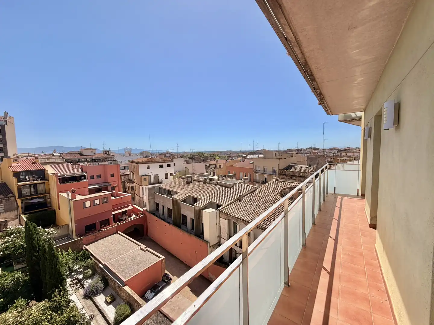 Terraza de Piso en venta en Figueres con Calefacción, Terraza y Horno
