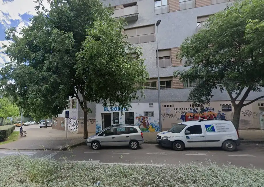 Local comercial en venda a C/ Madre Isabel Larrañaga