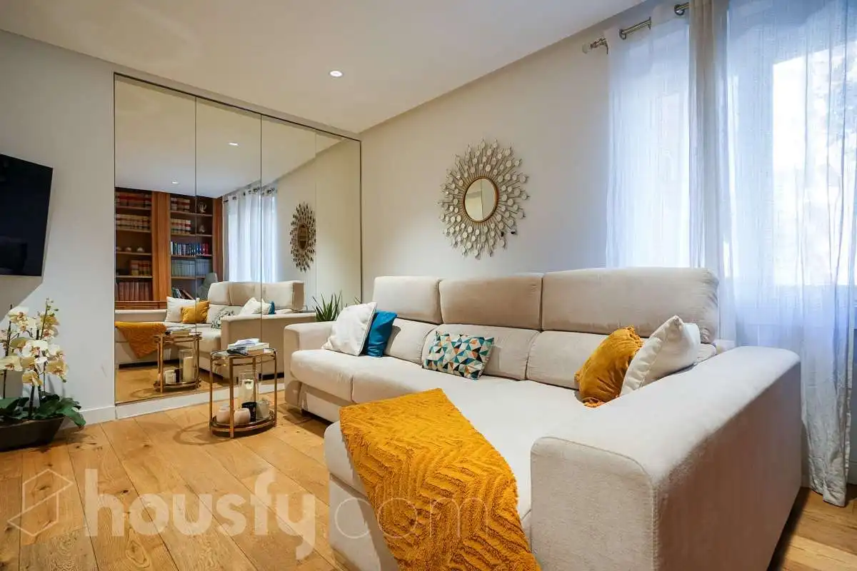 Living room of Duplexes for sale in Madrid  with Air Conditioner, Heating and Storage room