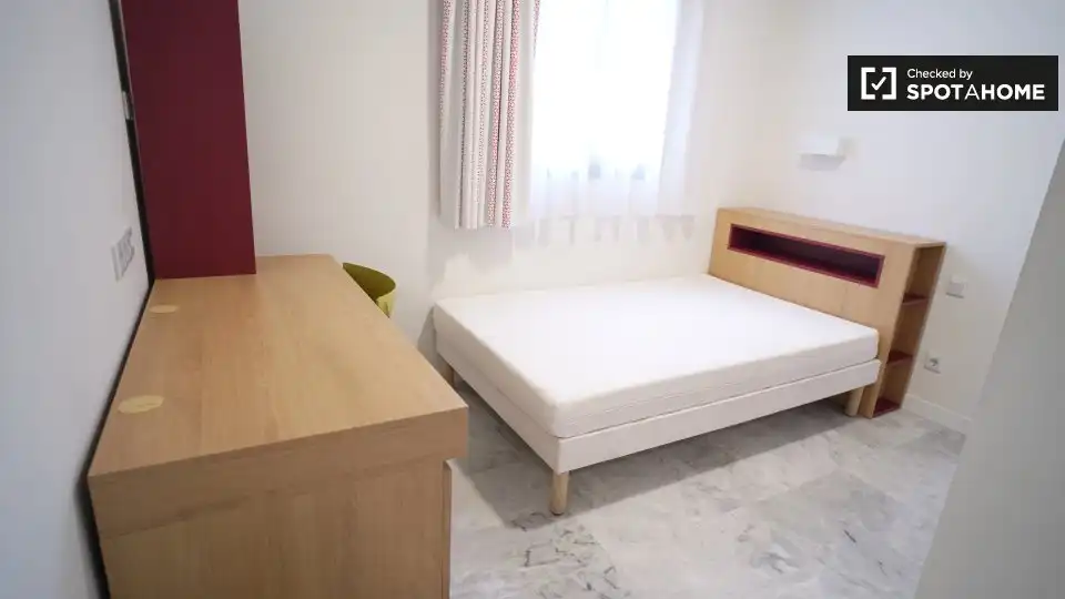 Habitación en Triana Oeste