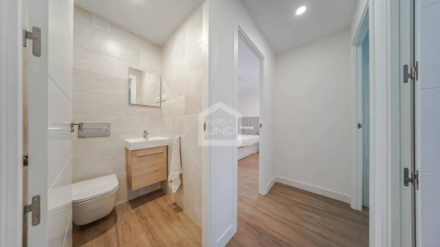 Baño de Piso en venta en Alcorcón con Aire acondicionado, Calefacción y Terraza