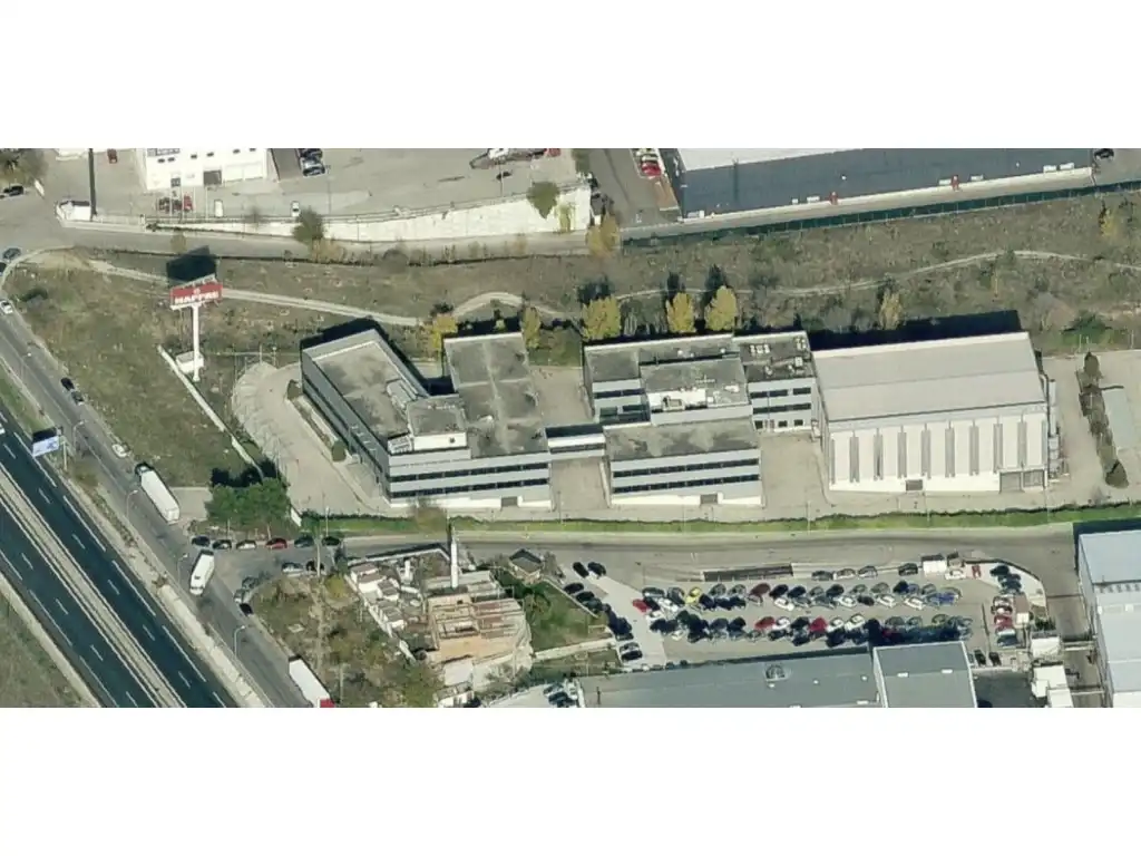 Nau industrial de lloguer a Vía de Servicio A1 85