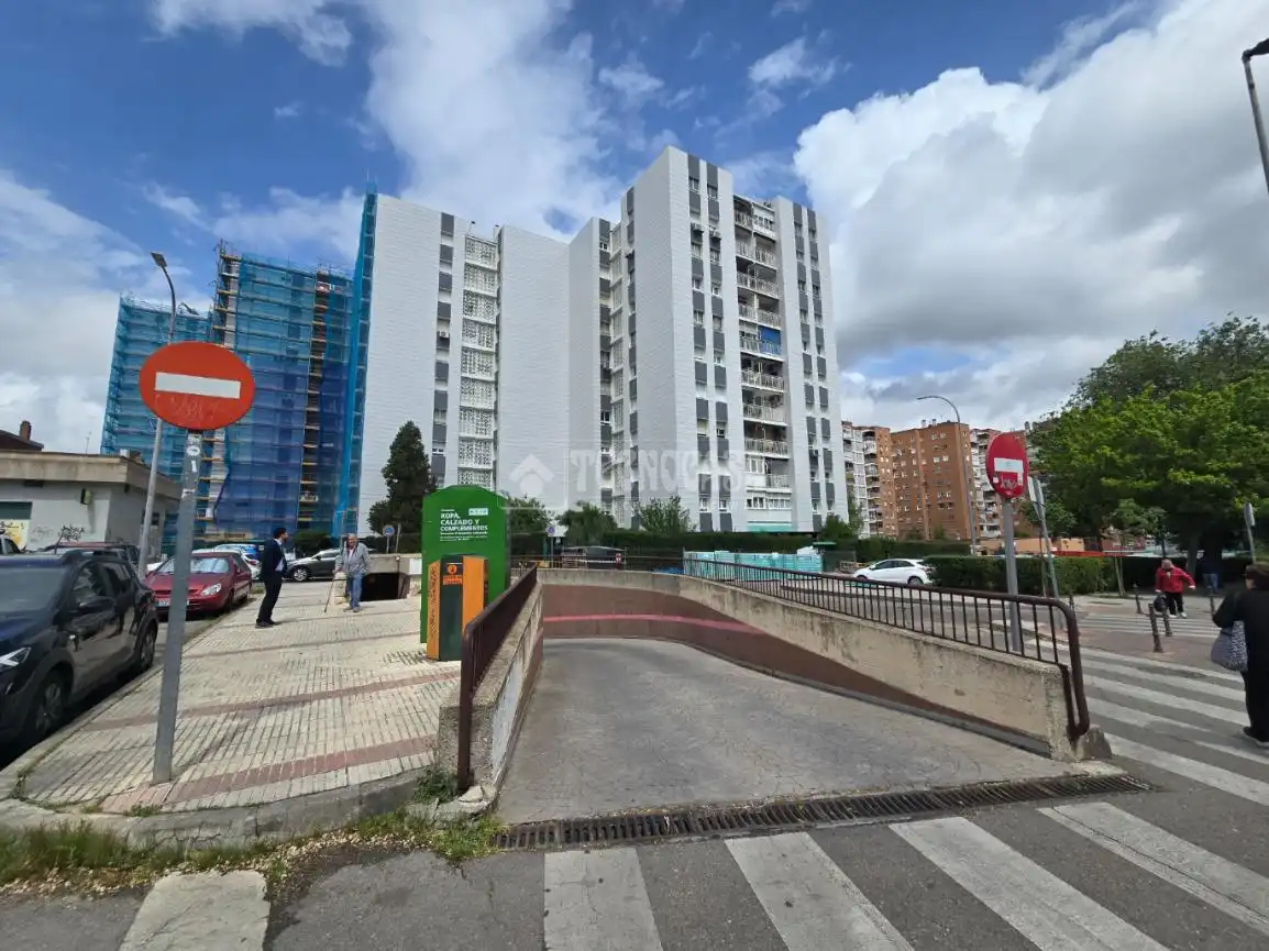 Exterior view of Garage for sale in Alcorcón