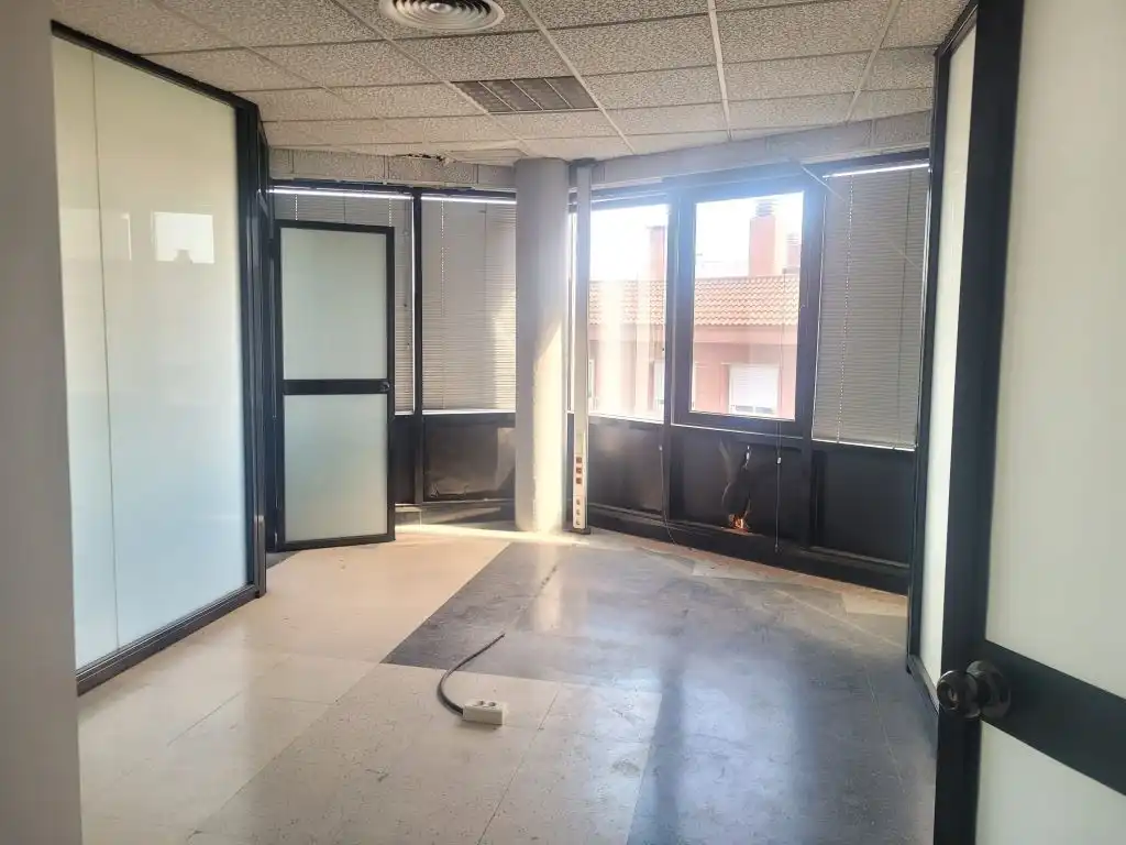 Büro zur Miete in Esplugues de Llobregat