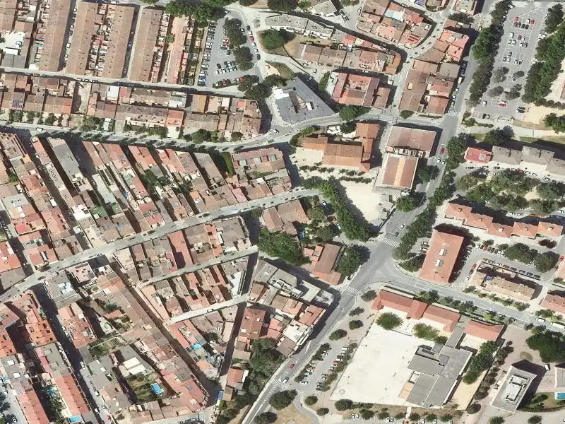 Pis en venda a VIVIENDA en piso tercero, puerta segunda, del edificio denominado Bloque C-16, sito en el término municipal de Parets del Vallè, con frente a la prolongación de la calle San Juan, número ciento cuaren, imagen 2
