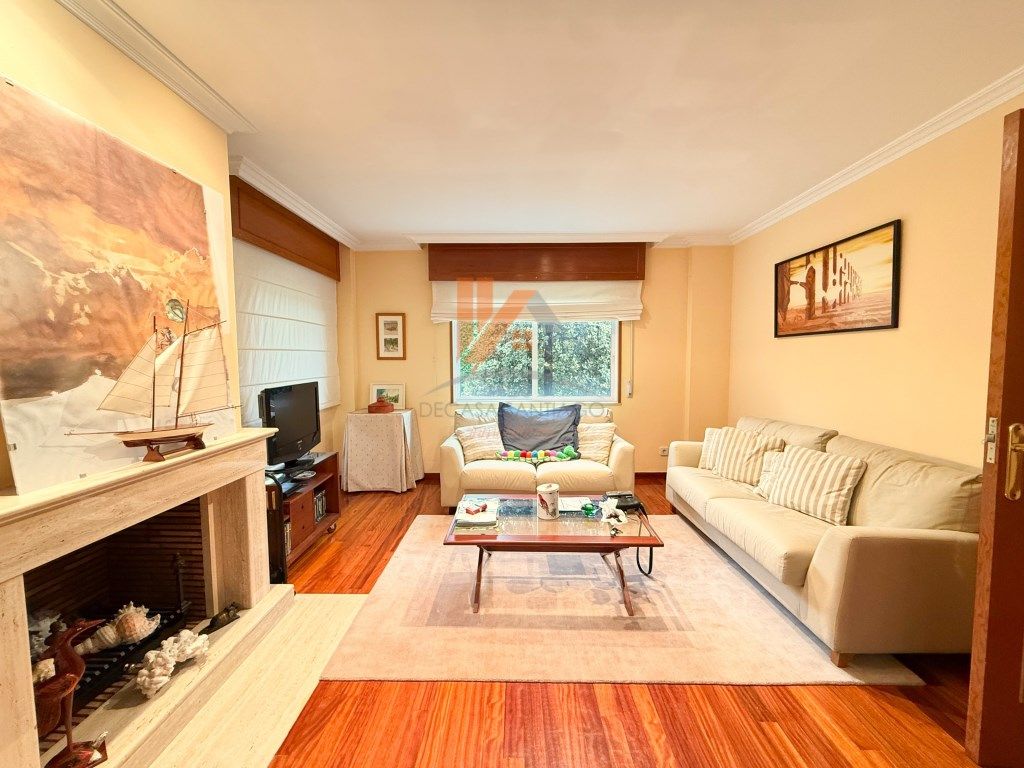 Casa adosada en venda a Urbanizacion Monte Devesa, 28, Brión