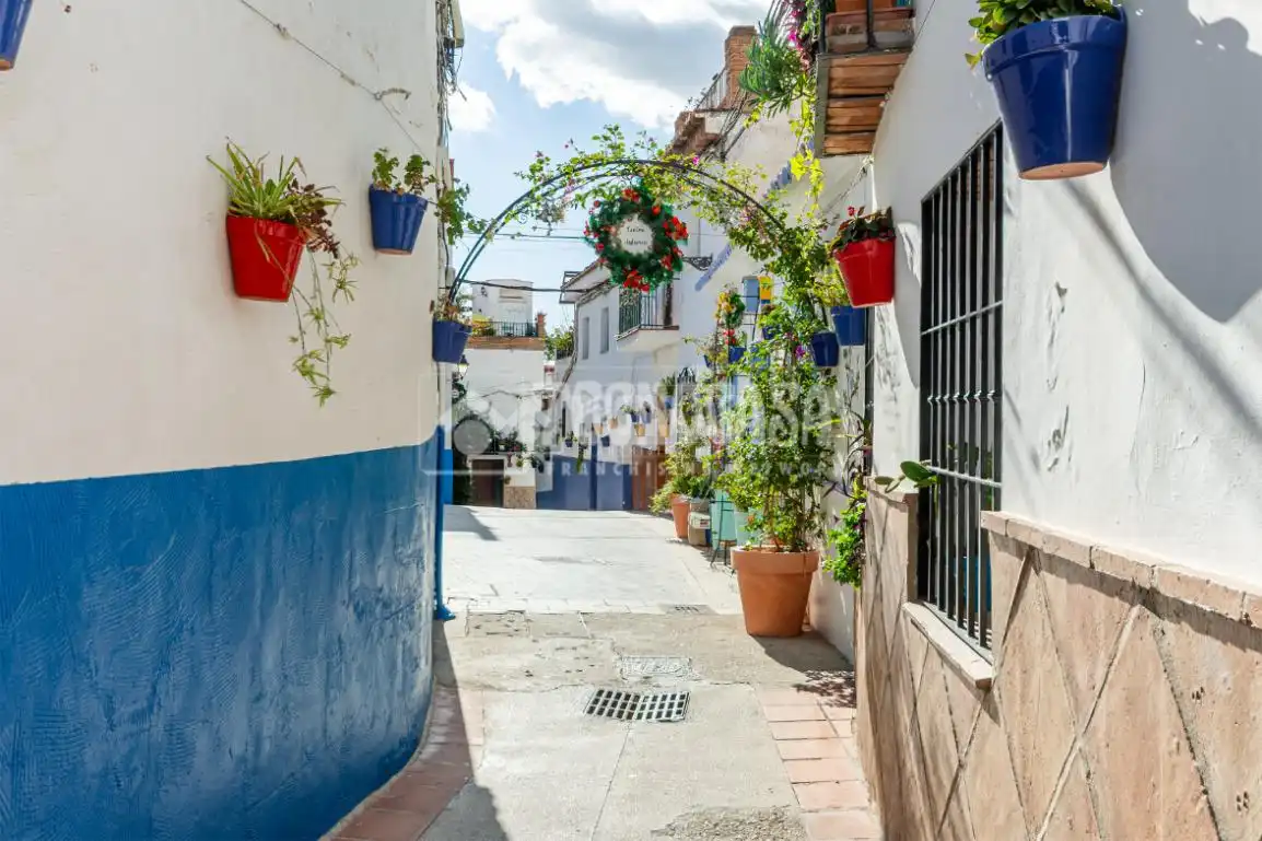 Vista exterior de Casa adosada en venda en Vélez-Málaga