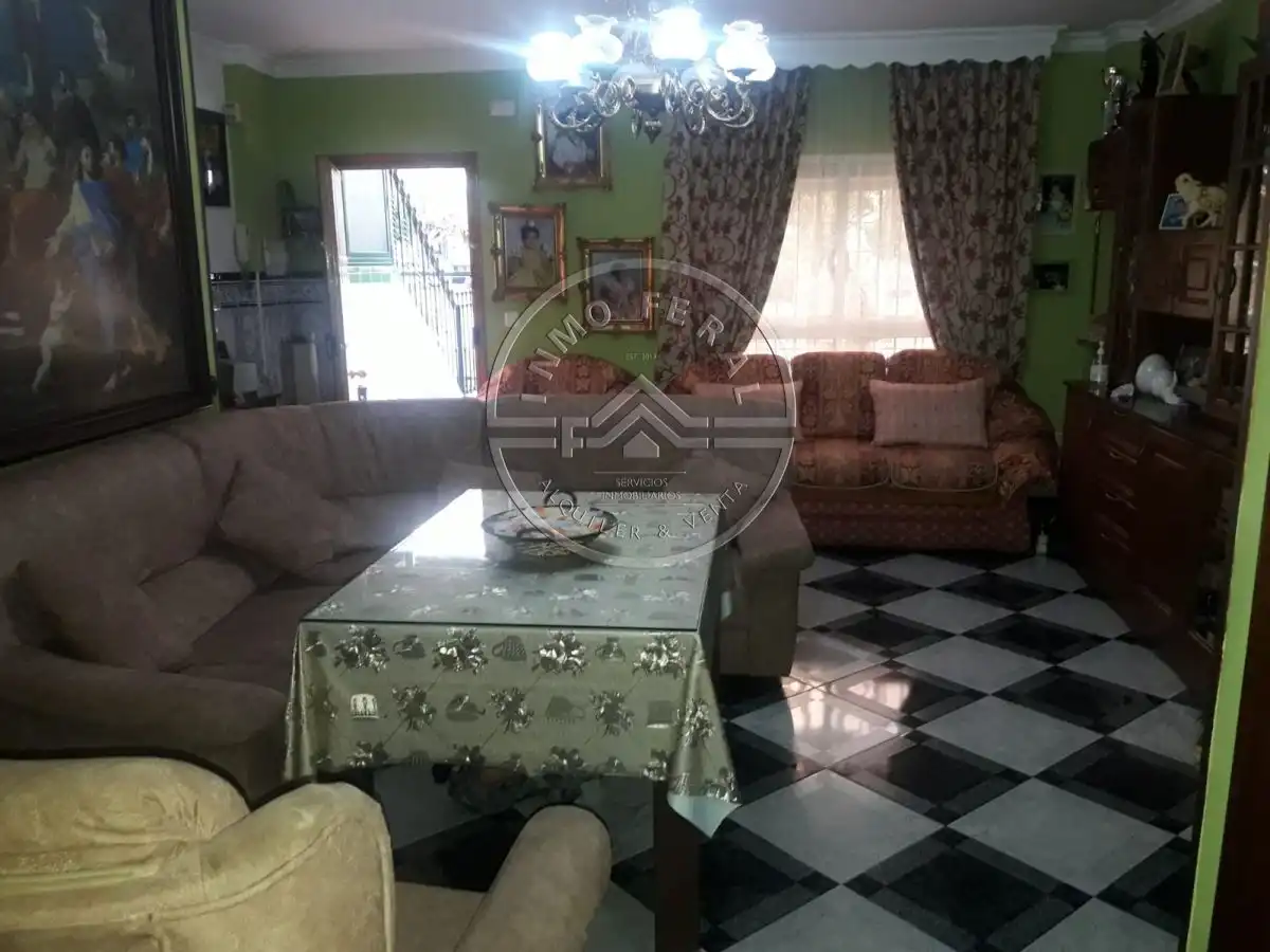 Sala de estar de Casa adosada en venta en Écija con Aire acondicionado y Balcón