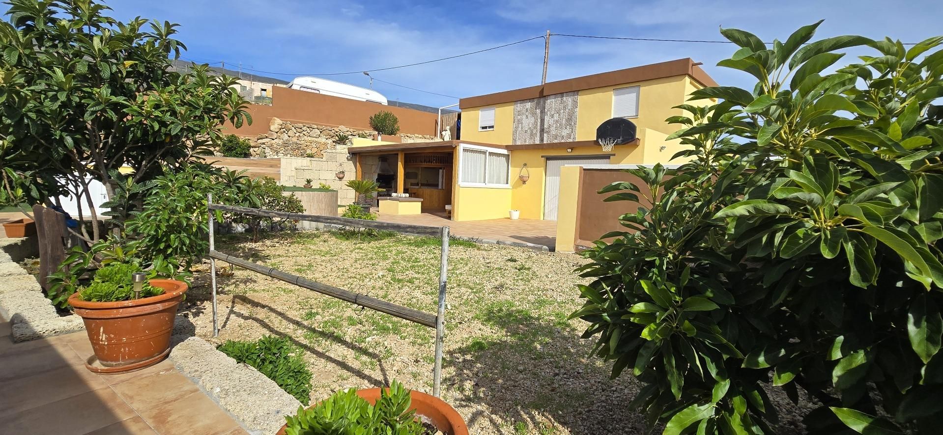 Garden of House or chalet for sale in Fasnia  with Air Conditioner, Terrace and Swimming Pool