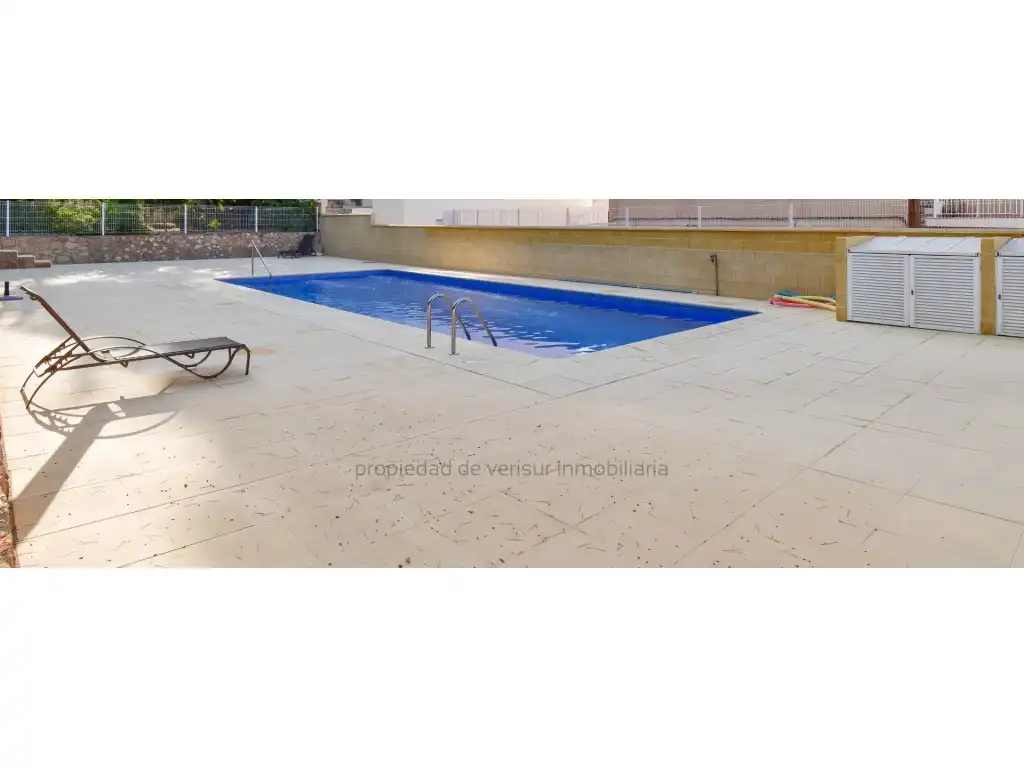 Piscina de Apartament de lloguer en Águilas amb Aire condicionat