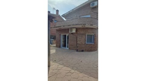 Foto 4 de Casa o xalet de lloguer a Calle Arboç, Can Gonteres, Terrassa