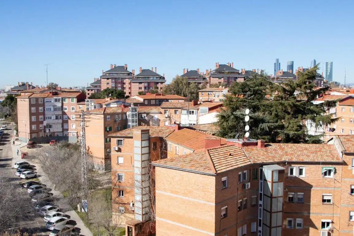 Außenansicht von Wohnung zum Verkauf in Madrid mit Heizung und Gemeinschaftspool