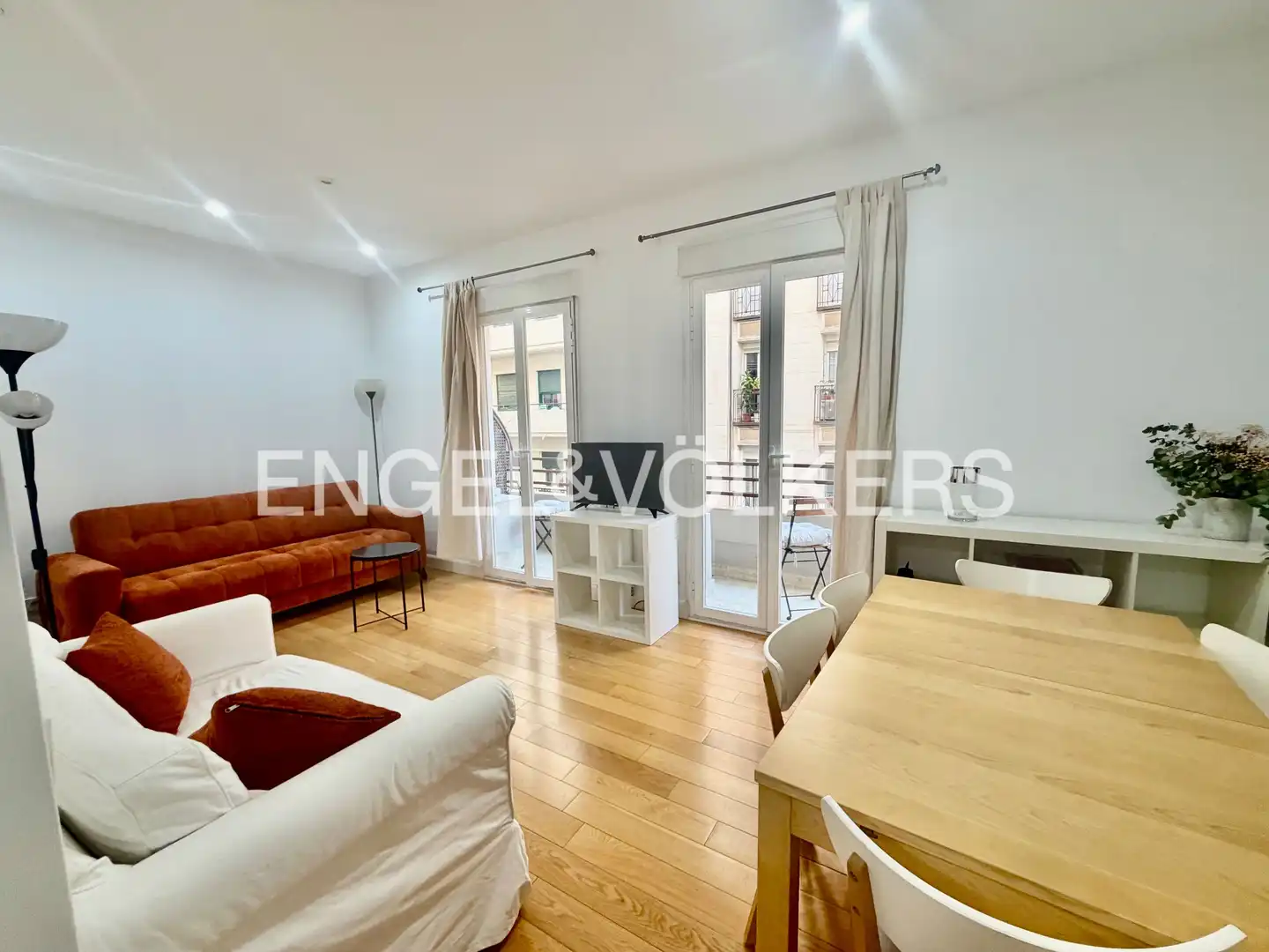 Außenansicht von Wohnung zur Miete in Madrid mit Heizung, Möbliert und Balkon