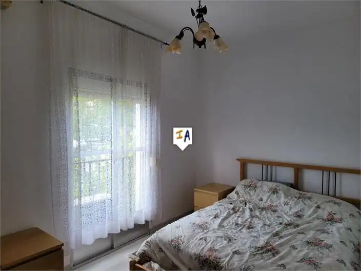 Casa adosada en venta en Lora de Estepa