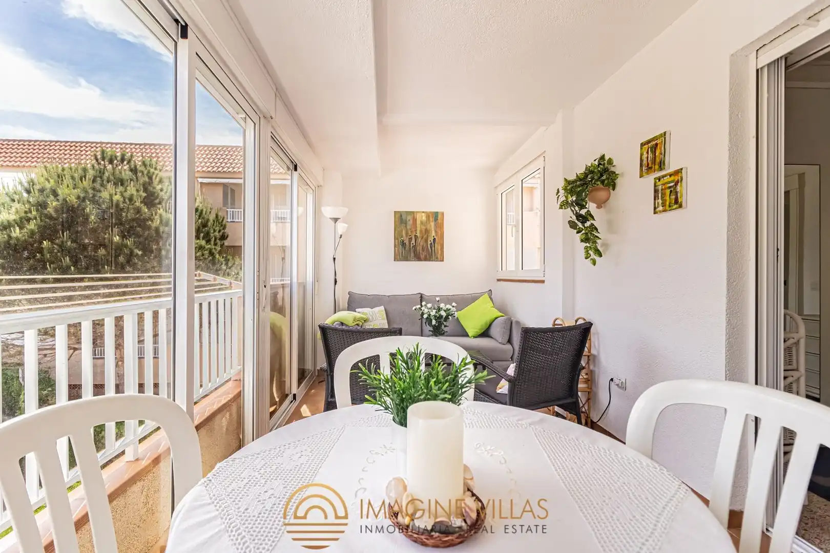 Terraza de Apartamento en venta en La Manga del Mar Menor con Amueblado y Piscina comunitaria