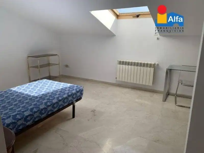 Habitación de Dúplex de alquiler en Cáceres con Aire acondicionado y Calefacción