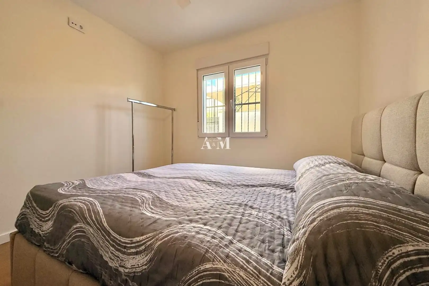 Bedroom of Houses for rent in Torrevieja  with Air Conditioner, Heating and Private garden