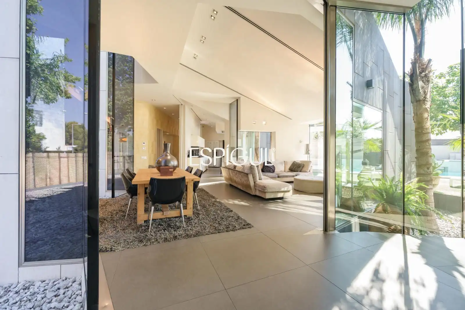 Sala d'estar de Casa o xalet en venda en Sant Cugat del Vallès amb Aire condicionat, Calefacció i Terrassa