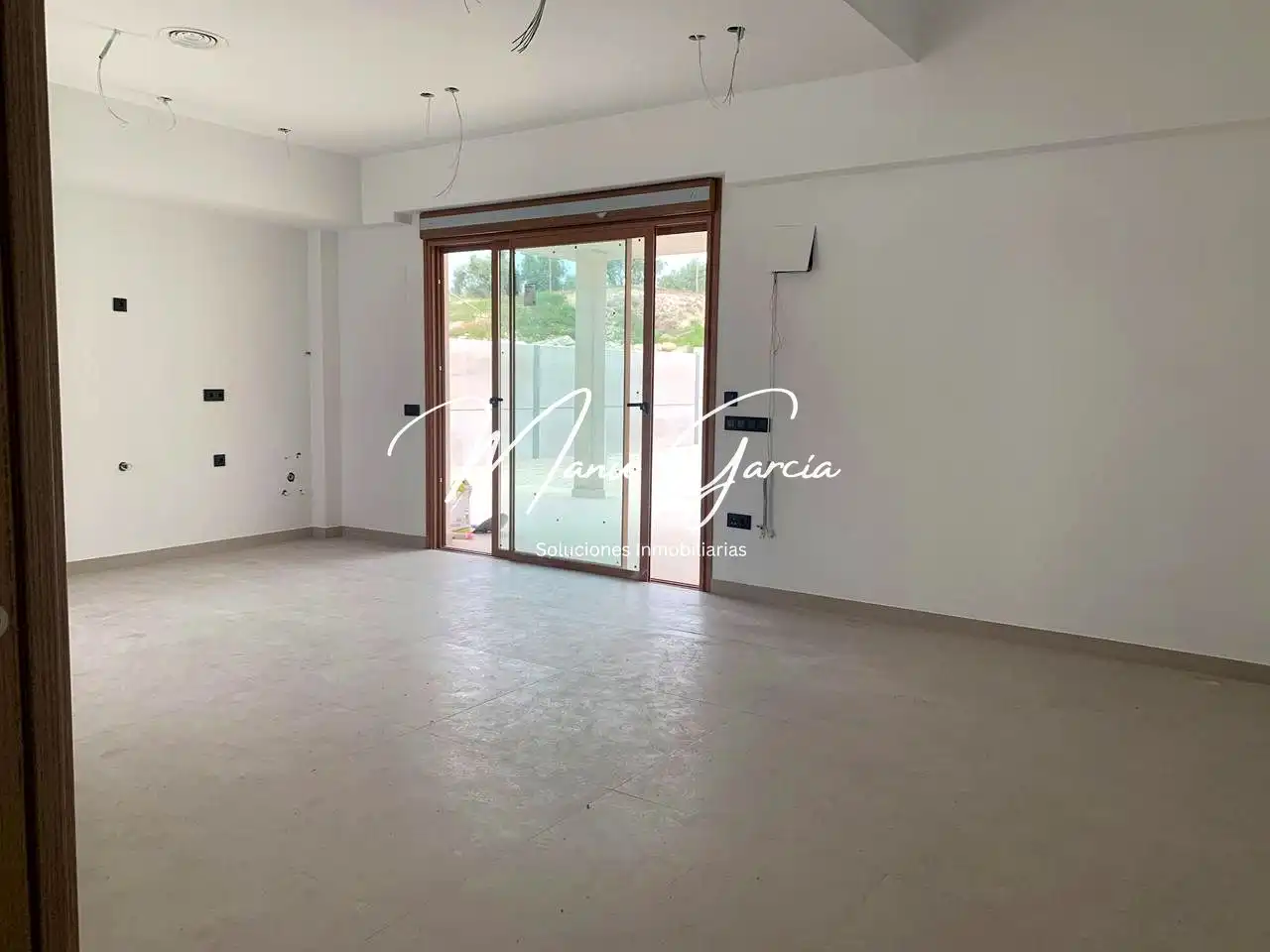 Casa adosada en venta en Lucena con Aire acondicionado, Calefacción y Jardín privado