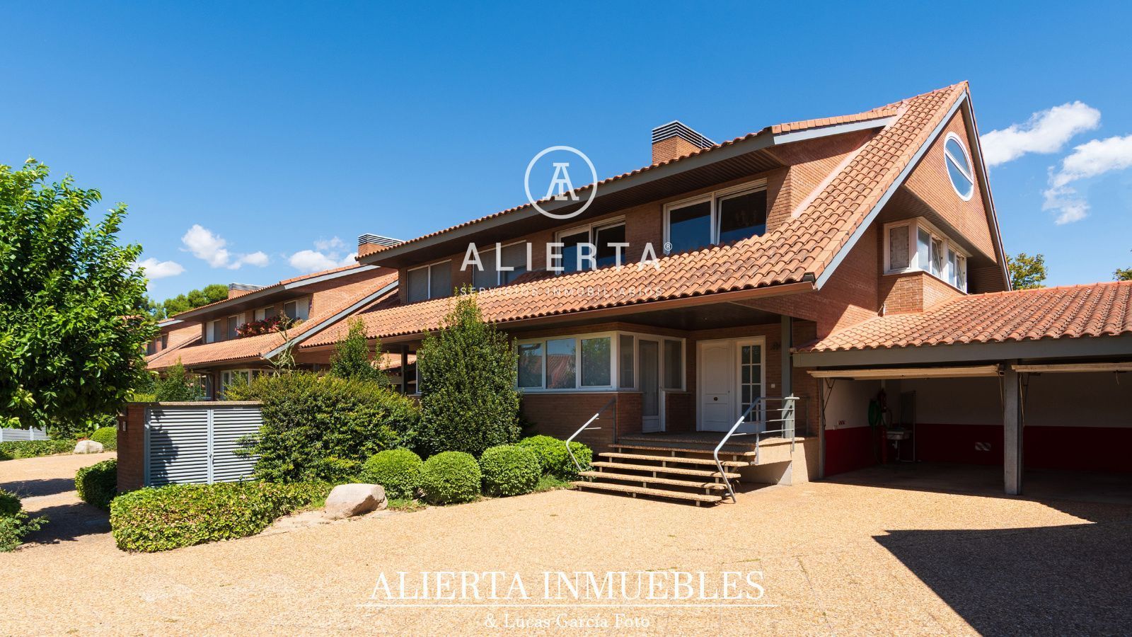 Vista exterior de Casa o chalet en venta en  Zaragoza Capital con Aire acondicionado, Calefacción y Trastero