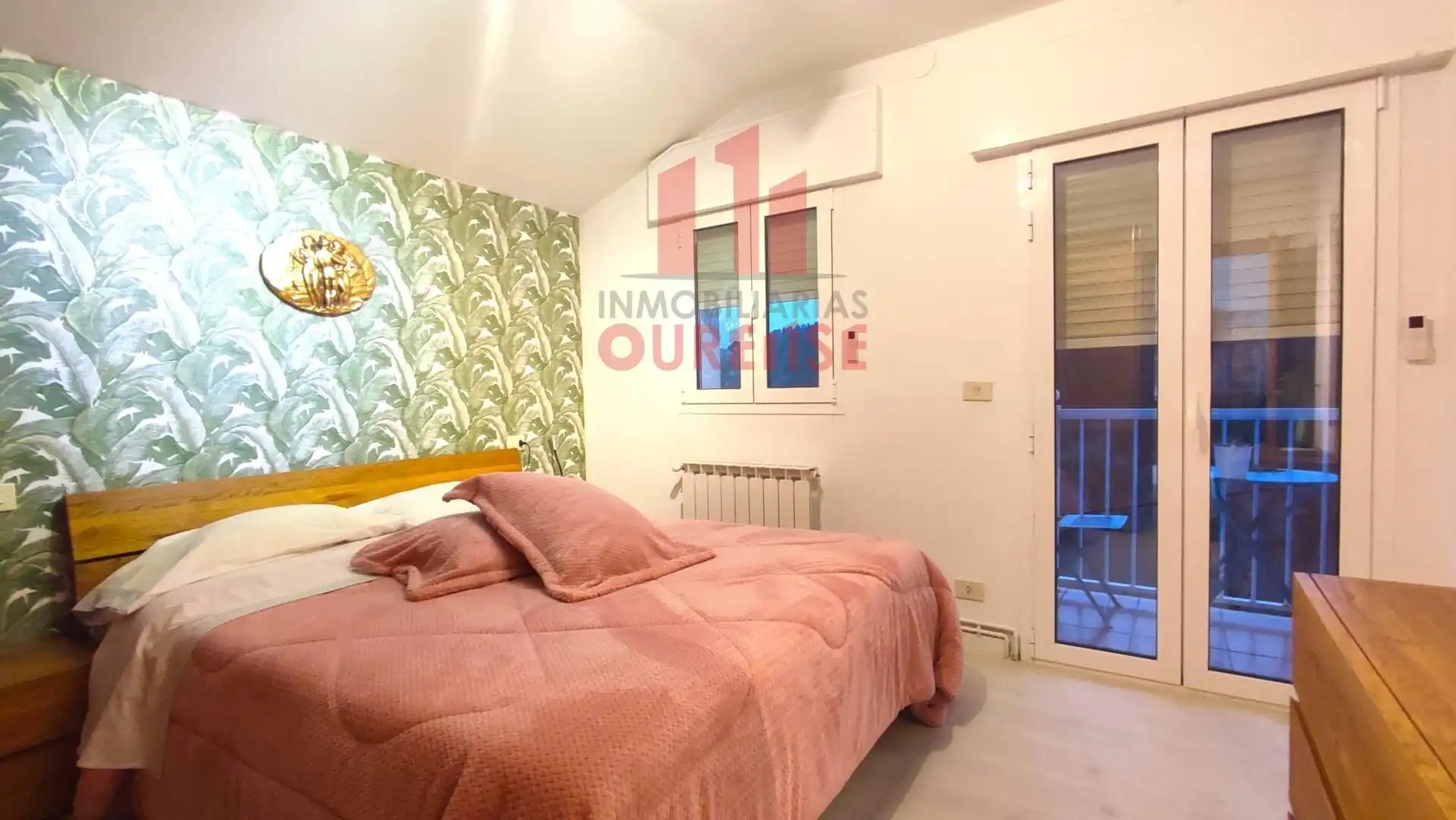 Dormitori de Casa o xalet de lloguer en Toén amb Moblat i Balcó