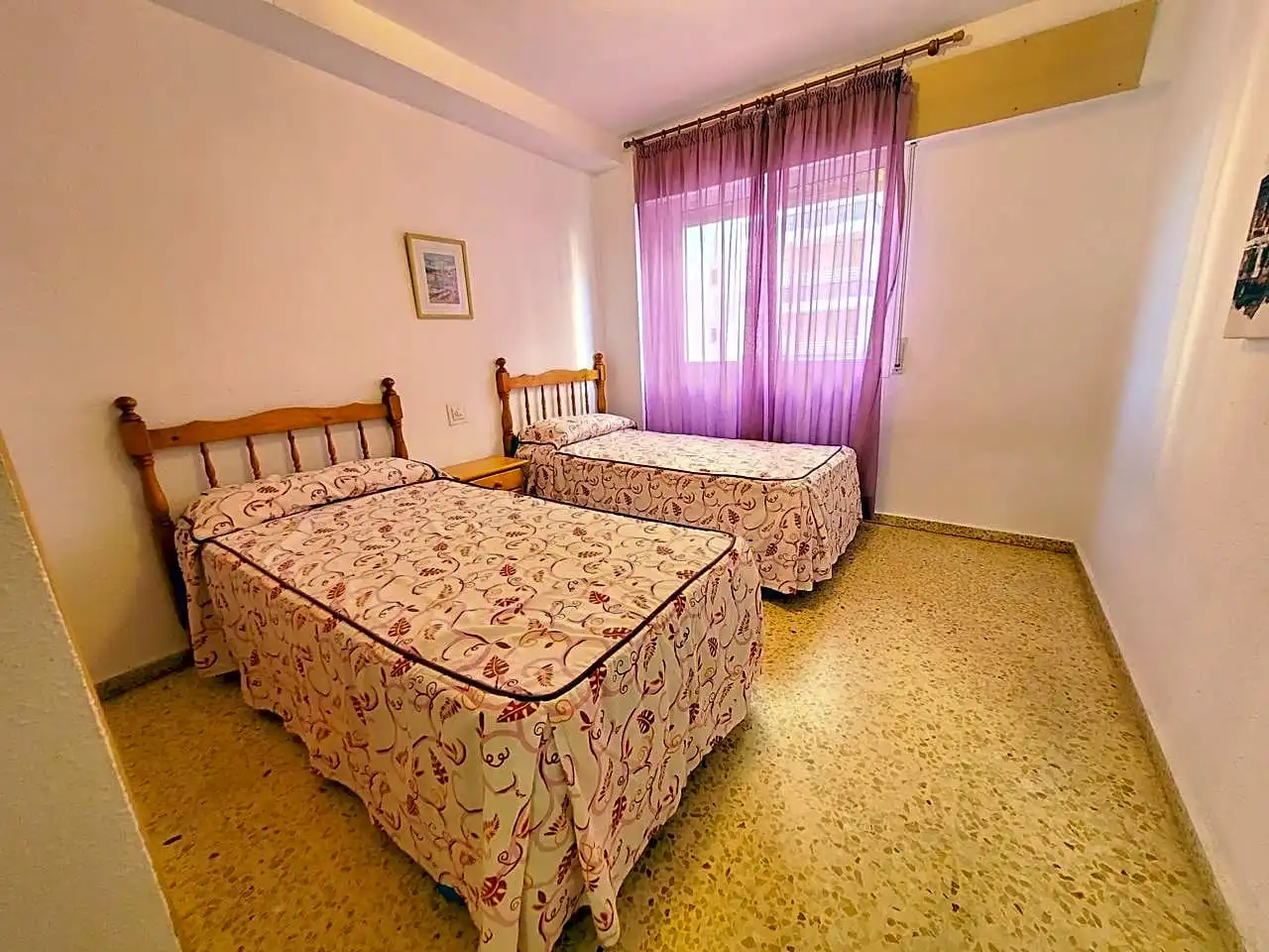 Habitación de Apartamento de alquiler en Miramar, Valencia