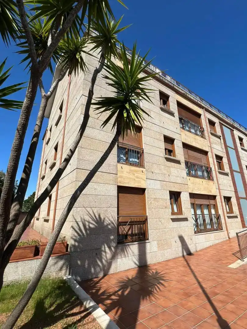 Exterior view of Flat for rent in Sanxenxo  with Furnished