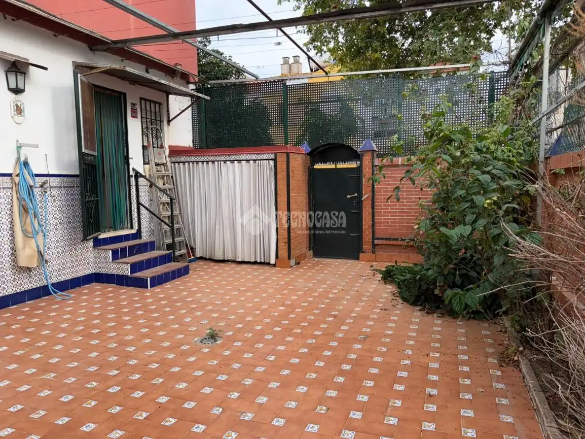 Terraza de Casa adosada en venta en Sevilla con Aire acondicionado y Alarma