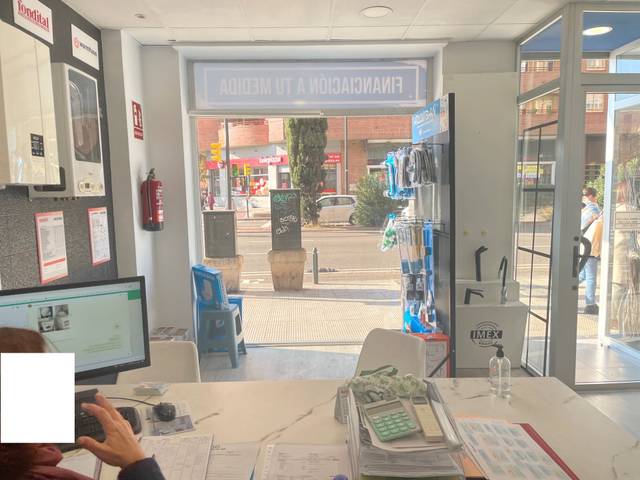 Oficina en Alquiler en Calle del Marqués de la Cadena, 42 en La Jota