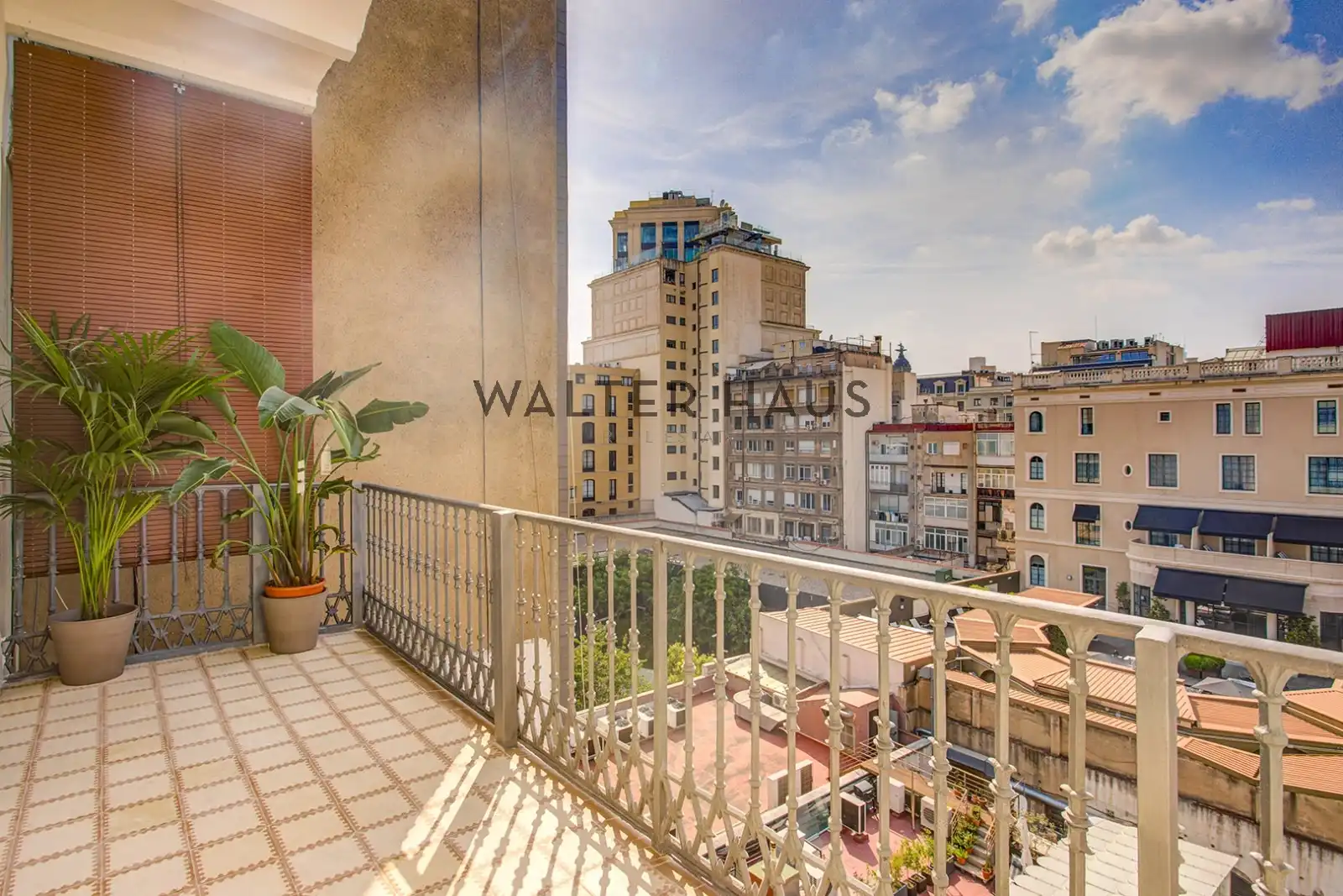 Terraza de Piso en venta en Barcelona con Terraza, Amueblado y Horno
