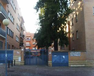 Vista exterior de Pis en venda en Mairena del Aljarafe amb Forn i Balcó