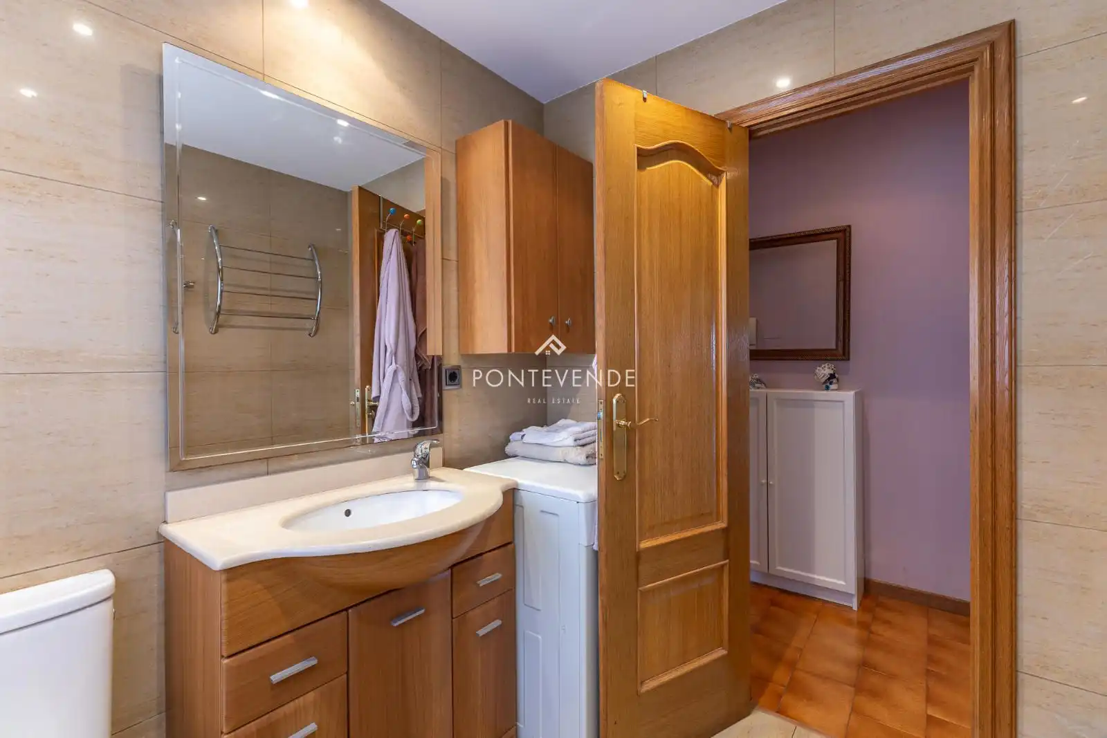 Baño de Piso en venta en Bueu con Terraza