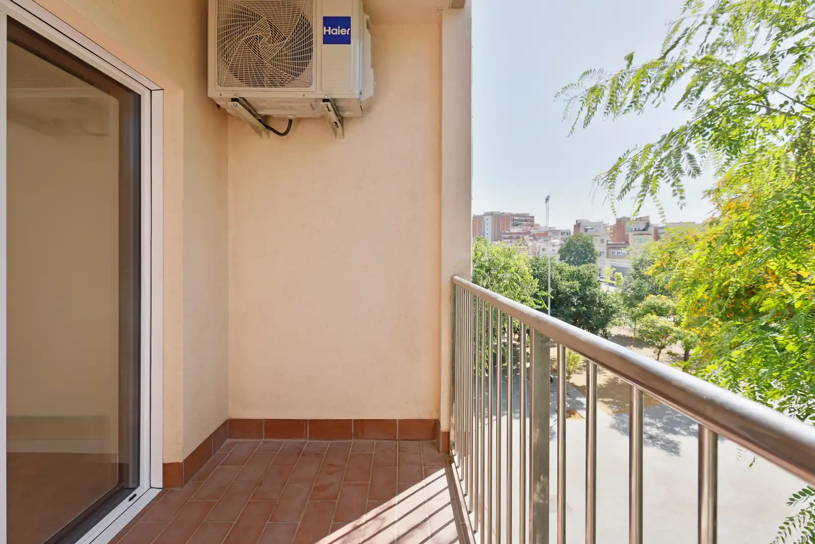 Balcony of Flat for sale in L'Hospitalet de Llobregat  with Heating, Terrace and Balcony