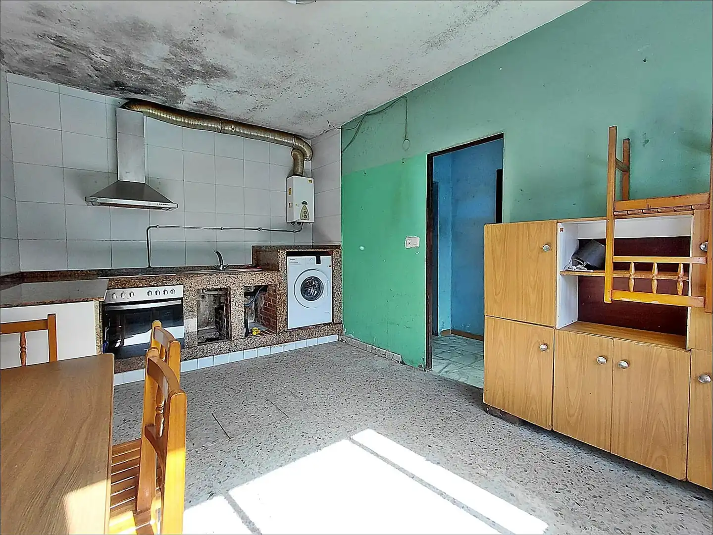 Cuina de Casa o xalet en venda en Cambados amb Terrassa i Balcó