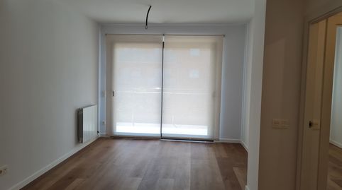Foto 4 de Piso de alquiler en Carrer de Joan Alsina, Eixample Sud – Migdia, Girona Capital