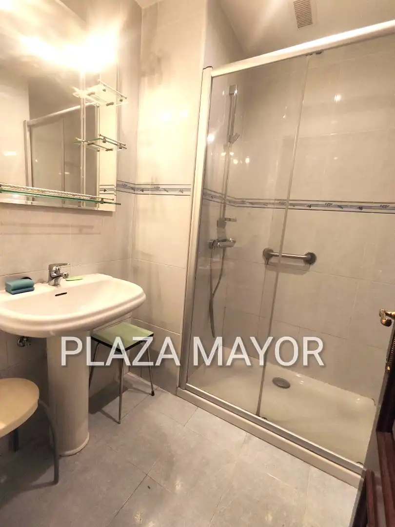 Baño de Piso en venta en Salamanca con Calefacción, Parquet y Amueblado