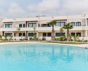 Piscina de Planta baixa en venda en Torrevieja amb Aire condicionat, Calefacció i Jardí privat