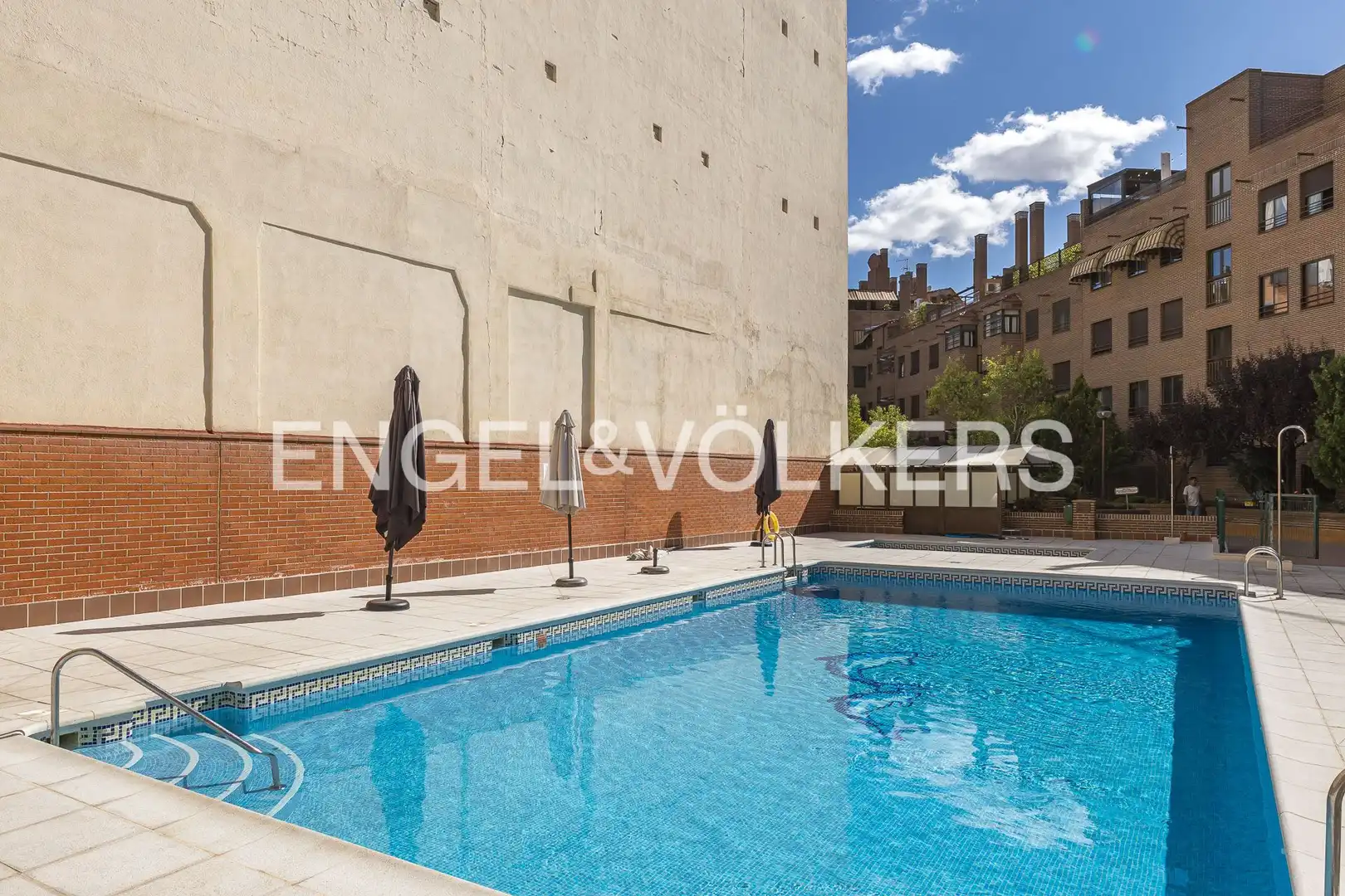 Piscina de Pis de lloguer en Madrid amb Aire condicionat, Calefacció i Piscina