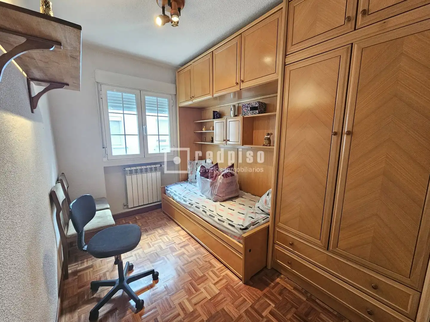 Habitación de Piso en venta en Madrid con Calefacción, Parquet y Terraza
