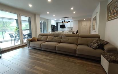 Living room of Flat for sale in Barakaldo   with Terrace and Furnished