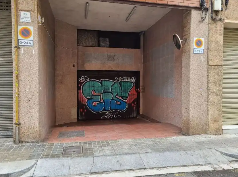 Garage zum Verkauf in Carrer del Molí, La Prosperitat
