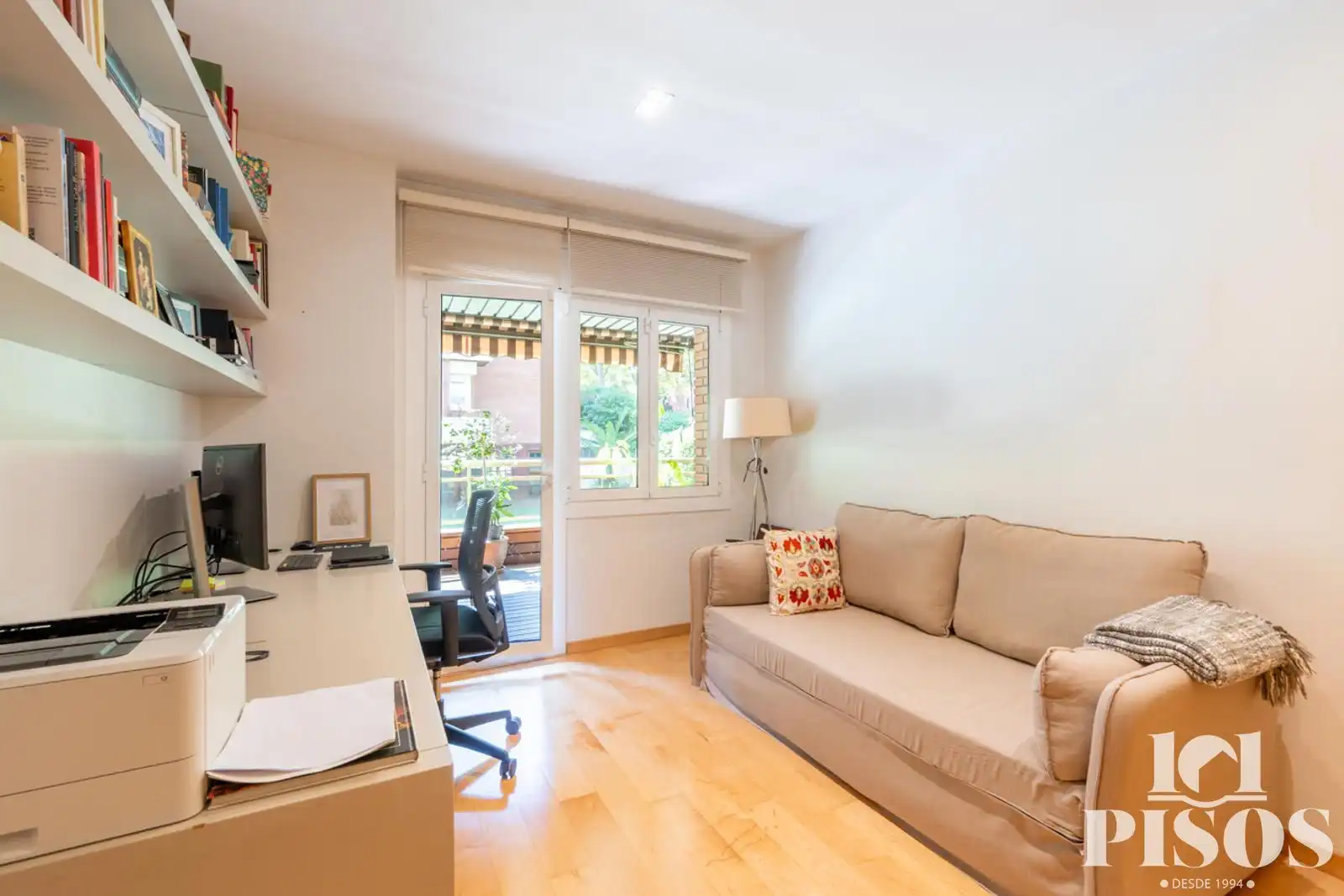 Bedroom of Flat for sale in Sant Cugat del Vallès  with Air Conditioner, Heating and Private garden
