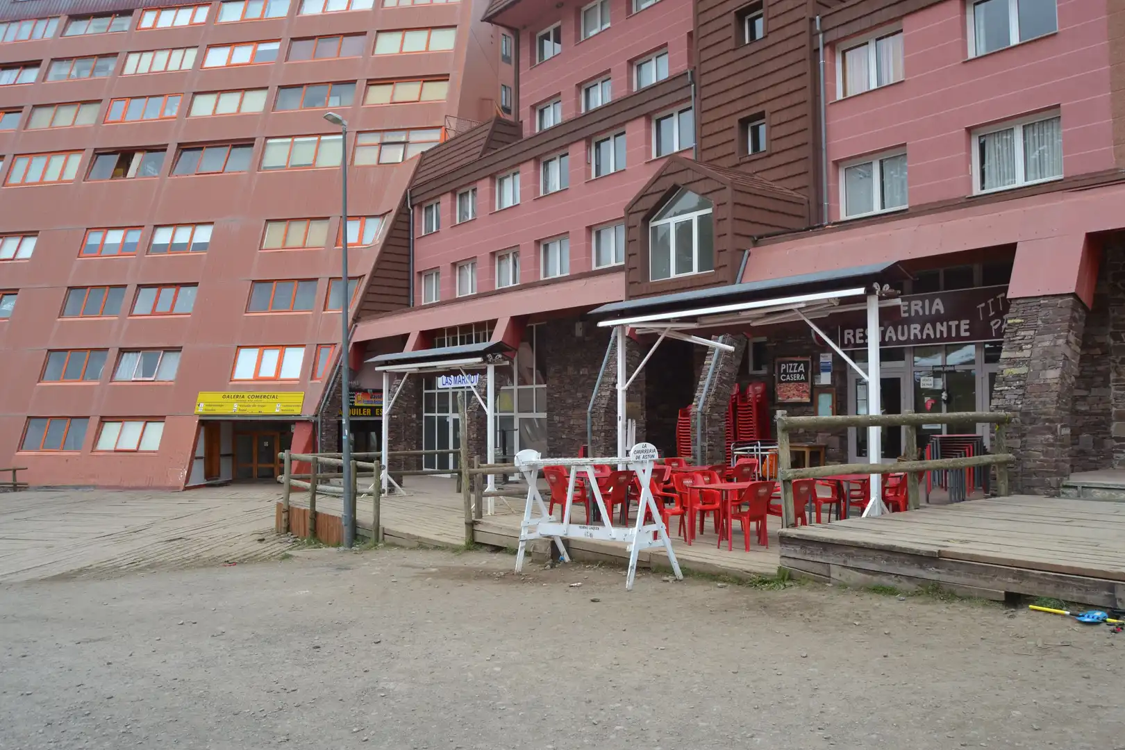 Commercial properties for sale in Aisa