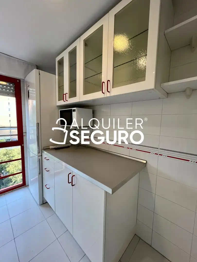 Kitchen of Flat for rent in Madrid  with Air Conditioner and Heating