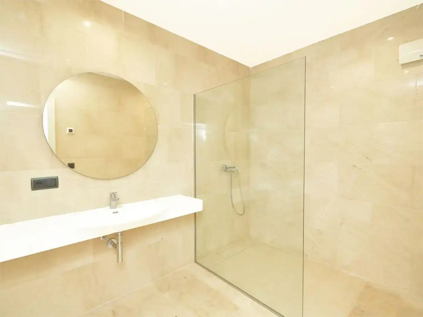 Bany de Loft en venda en Altea amb Aire condicionat, Jardí privat i Parquet