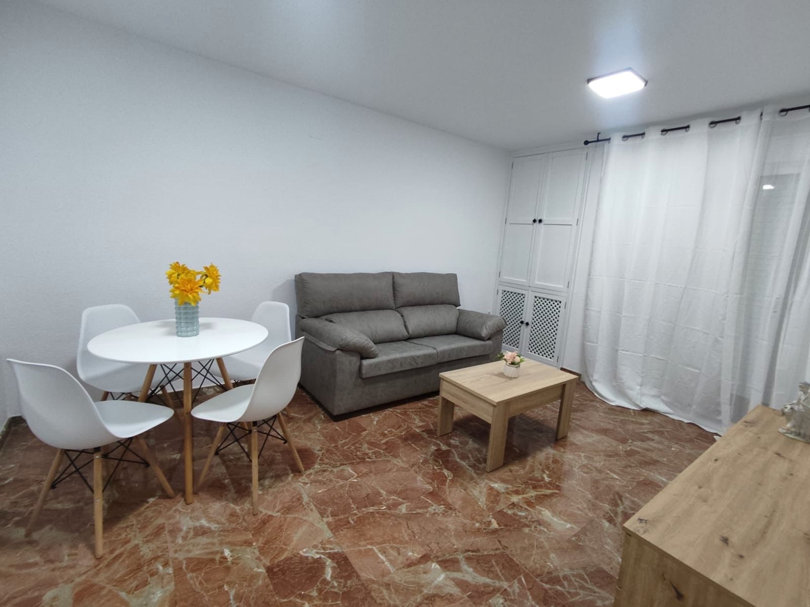 Living room of Flat for rent in  Jaén Capital  with Air Conditioner and Furnished
