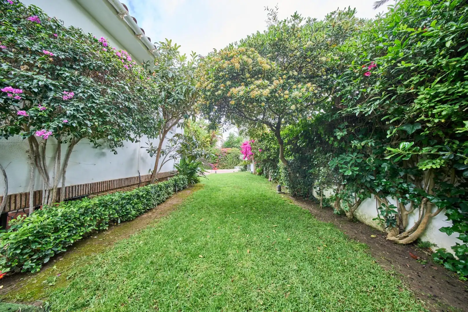 Jardín de Casa o chalet en venta en Marbella con Aire acondicionado, Calefacción y Jardín privado