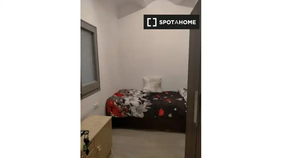 Bedroom of Flat for rent in Barcelona  with Air Conditioner, Heating and Furnished